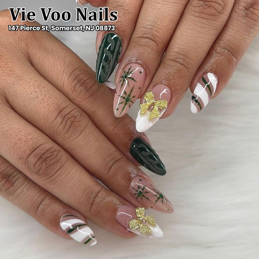 Christmas Nails Vie Voo Nails